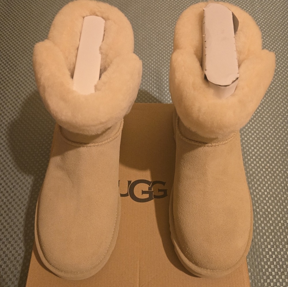 UGG Women's Saniya Mini Boots - Brown